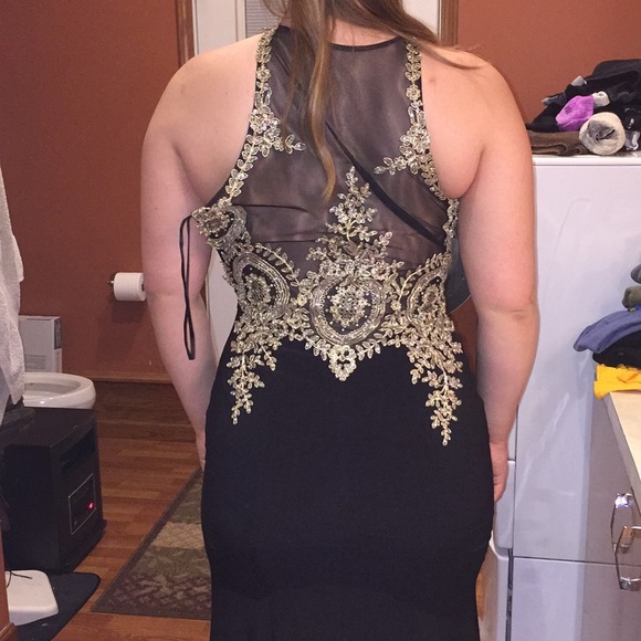 PROM DRESS - Picture 6 of 8